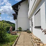 Am Suedhang شقة *